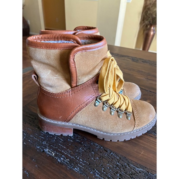 Frye & Co Anise Hiker Lace Up Boots, size 6 - Picture 3 of 5